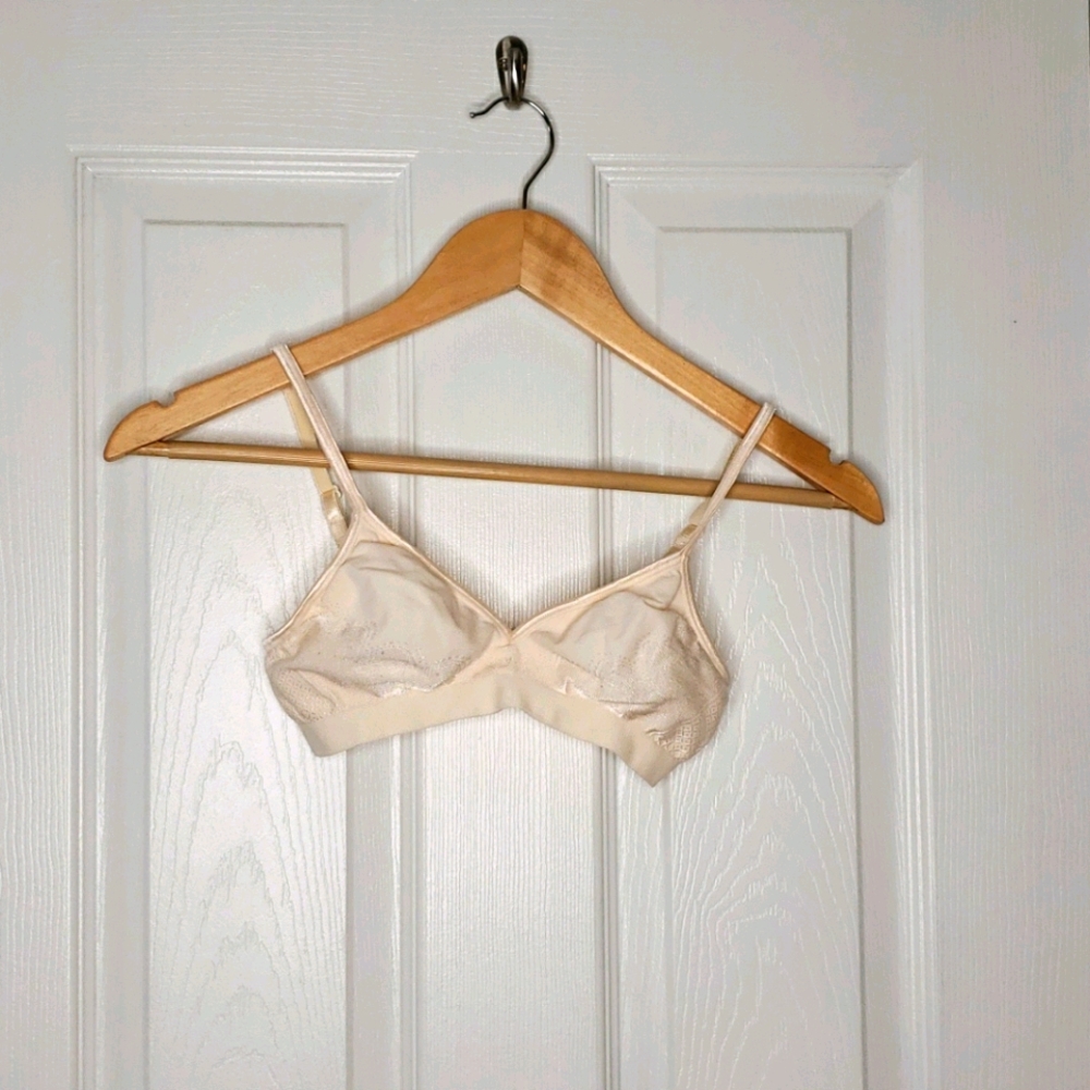 Hanes Beige Bra (Sz S)
